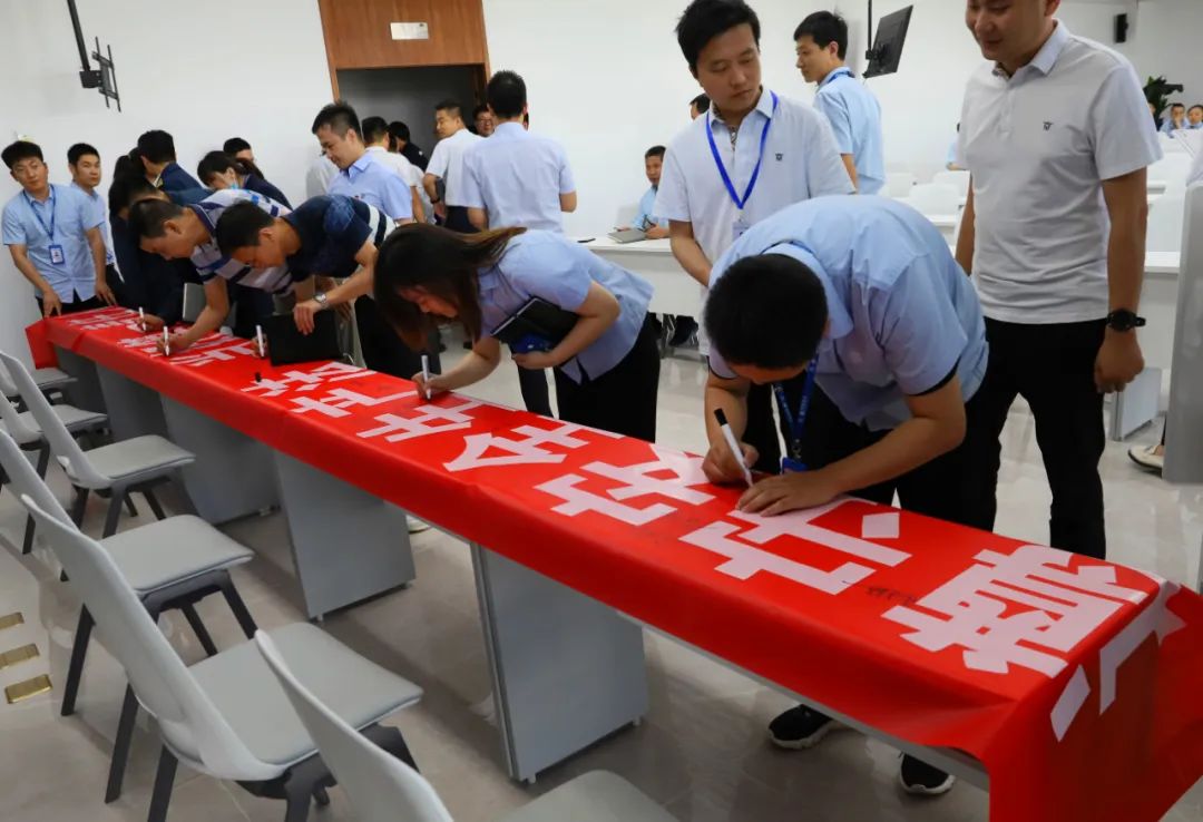 陜直股份、秦漢通航2022年“安全生產(chǎn)月”啟動儀式成功舉辦