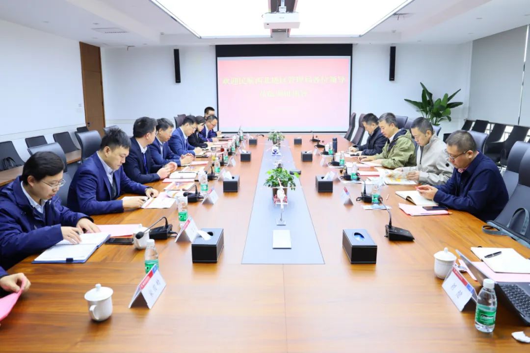 民航西北地區(qū)管理局李博副局長到陜直股份調(diào)研指導(dǎo)工作