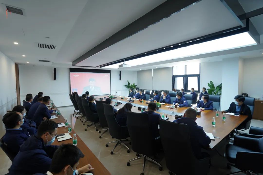 陜直股份、秦漢通航組織干部職工認(rèn)真收看黨的二十大開幕會(huì)